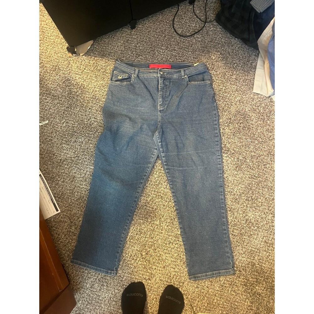 Gloria Vanderbilt Women’s Capri Jeans - Picture 2 of 7